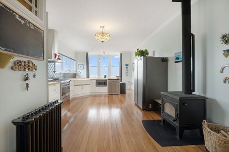 Photo of property in 19 Wharfe Street, South Hill, Oamaru, 9400