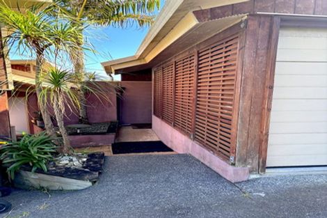 Photo of property in 24 Carnmore Place, Torbay, Auckland, 0630
