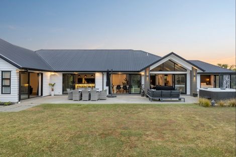 Photo of property in 18 Parlane Drive, Huapai, Kumeu, 0810