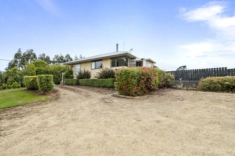 Photo of property in 594 Waituna Tapuae Road, Waituna West, Feilding, 4779