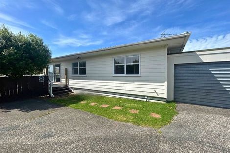 Photo of property in 100a Astley Avenue, New Lynn, Auckland, 0600