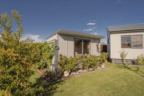 Photo of property in 18 Ringwood Place, Whitianga, 3510