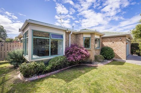 Photo of property in 15 Beachwater Grove, Paraparaumu Beach, Paraparaumu, 5032