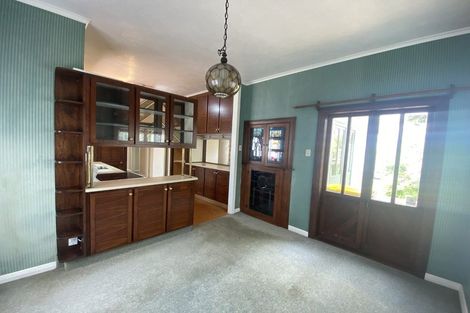 Photo of property in 2 Clifton Road, Waiake, Auckland, 0630