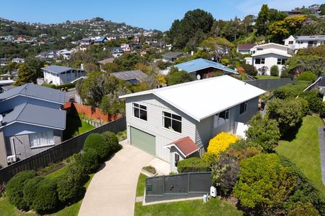 Photo of property in 2 Windermeer Grove, Churton Park, Wellington, 6037