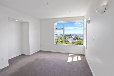 Photo of property in 2/5a Madeley Road, Mount Pleasant, Christchurch, 8081