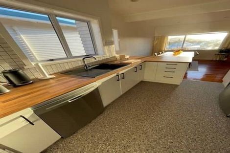 Photo of property in 10 The Quadrant, Miramar, Wellington, 6022