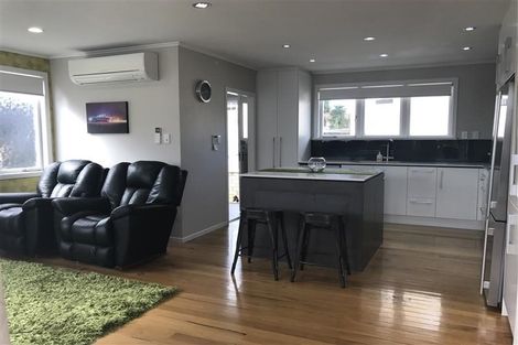 Photo of property in 10 Carbine Road, Mount Wellington, Auckland, 1060