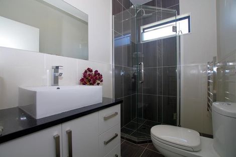 Photo of property in 26 Catlins Place, Fairview Heights, Auckland, 0632