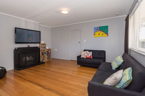 Photo of property in 18 Orchard Rise, Rosehill, Papakura, 2113