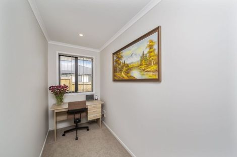 Photo of property in 48 Magnolia Drive, Westown, New Plymouth, 4310