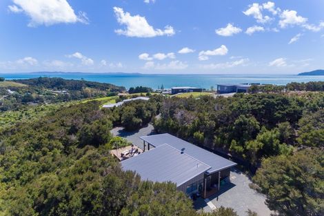 Photo of property in 97 Stratford Drive, Cable Bay, 0420