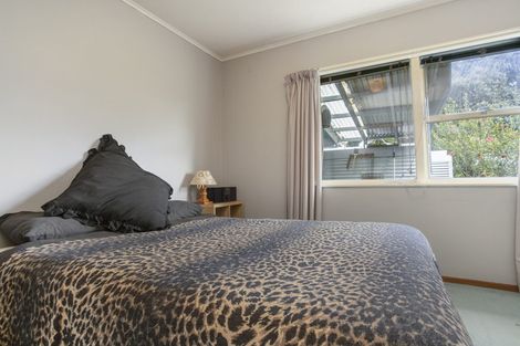 Photo of property in 54 Ambury Road, Mangere Bridge, Auckland, 2022