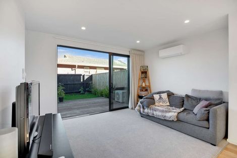 Photo of property in 2/9 Marcroft Street, Woolston, Christchurch, 8062