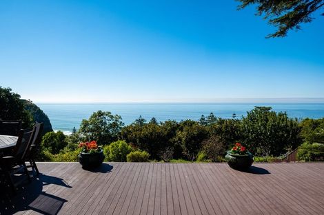 Photo of property in 16 Hukarere Road, Bluff Hill, Napier, 4110