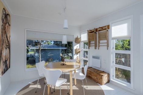 Photo of property in 18 The Avenue, Otaki Beach, Otaki, 5512