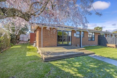 Photo of property in 2/205 Matsons Avenue, Papanui, Christchurch, 8053