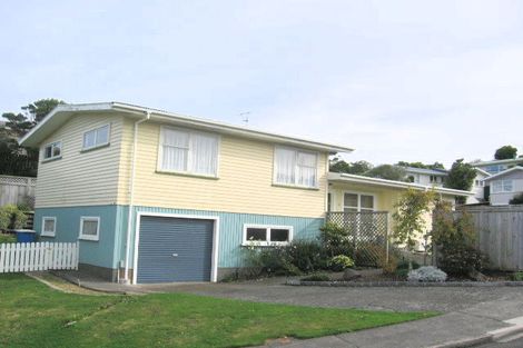 Photo of property in 2 Kimball Place, Johnsonville, Wellington, 6037