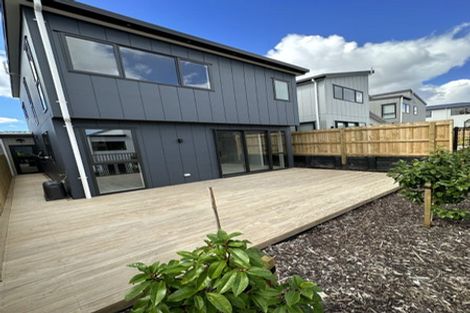 Photo of property in 16 Pohewa Road, Silverdale, 0932