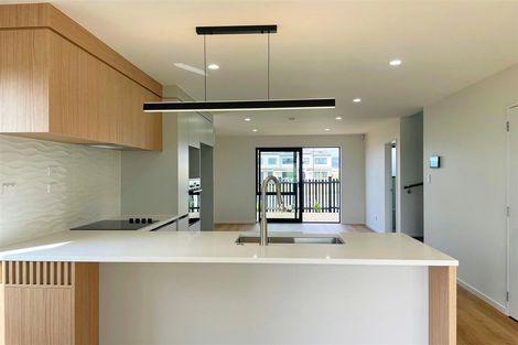 Photo of property in 8 Harikoa Way, Karaka, 2113