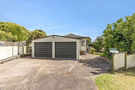 Photo of property in 354 Royal Road, Massey, Auckland, 0614