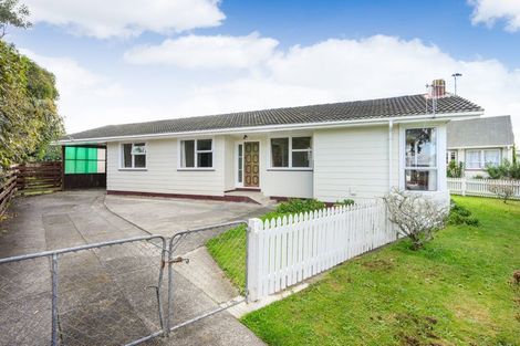 Photo of property in 98 Apollo Parade, Milson, Palmerston North, 4414