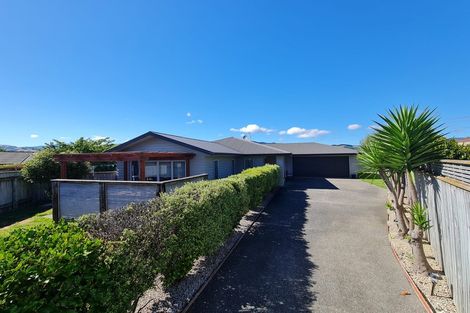Photo of property in 30 Simpson Crescent, Raumati Beach, Paraparaumu, 5032