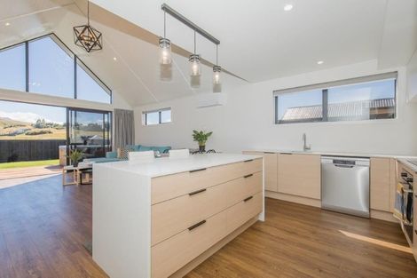 Photo of property in 69 Farrant Drive, Wanaka, 9305