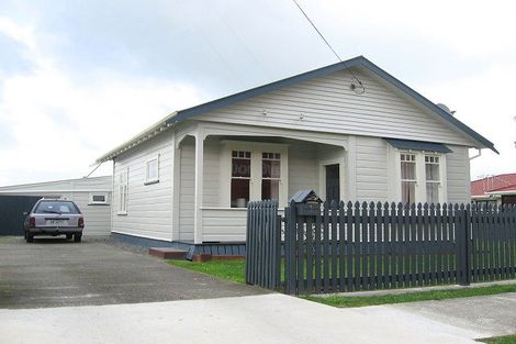 Photo of property in 1 Bailey Street, Feilding, 4702