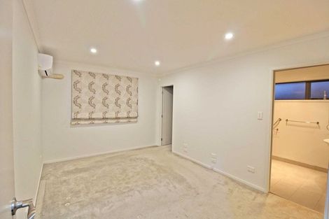 Photo of property in 18 Shrule Place, Huntington, Hamilton, 3210