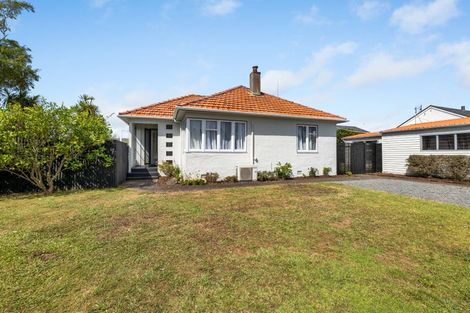Photo of property in 4 Holford Street, Westown, New Plymouth, 4310