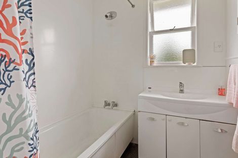 Photo of property in 305 Hazelmere Crescent, Te Awamutu, 3800