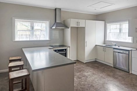 Photo of property in 52 Bell Road, Waiwhetu, Lower Hutt, 5010