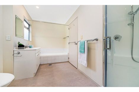 Photo of property in 62a Glendale Road, Glen Eden, Auckland, 0602