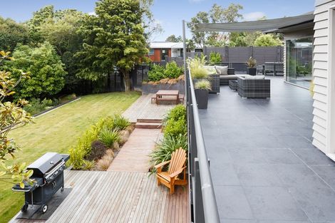 Photo of property in 25 Trent Avenue, Hokowhitu, Palmerston North, 4410