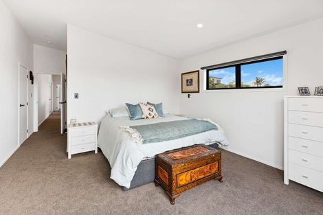 Photo of property in 17 Lithgow Drive, Otamatea, Whanganui, 4500