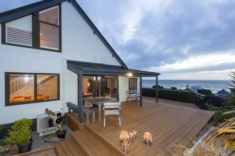 Photo of property in 5 Kohutuhutu Road, Raumati Beach, Paraparaumu, 5032
