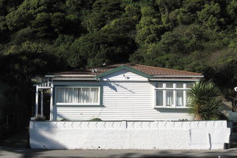 Photo of property in 229 Muritai Road, Eastbourne, Lower Hutt, 5013