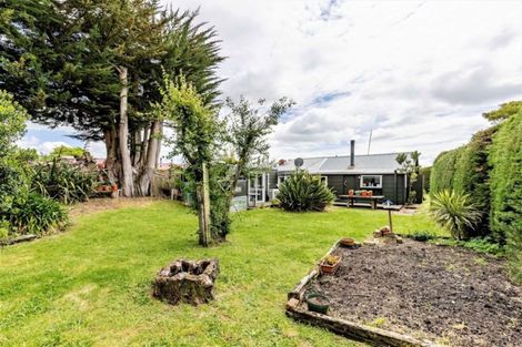 Photo of property in 11 Kiwi Avenue, Waikuku Beach, 7473