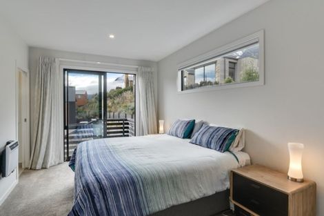 Photo of property in 39 Rannoch Drive, Jacks Point, Queenstown, 9371