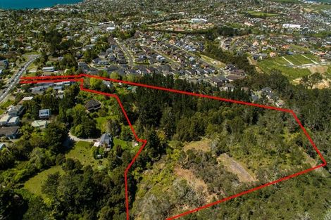 Photo of property in 1008 East Coast Road, Fairview Heights, Auckland, 0630