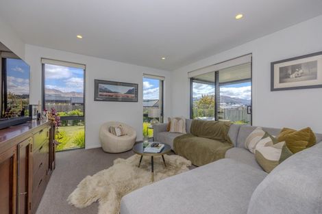 Photo of property in 20 Mount Nicholas Avenue, Wanaka, 9305