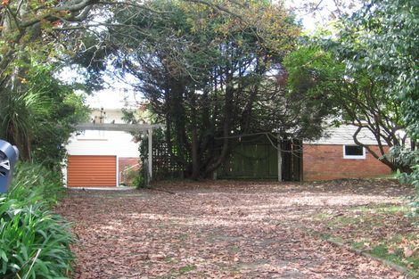 Photo of property in 2/309 East Coast Road, Mairangi Bay, Auckland, 0630