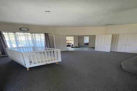 Photo of property in 13 De Havilland Drive, Goodwood Heights, Auckland, 2105