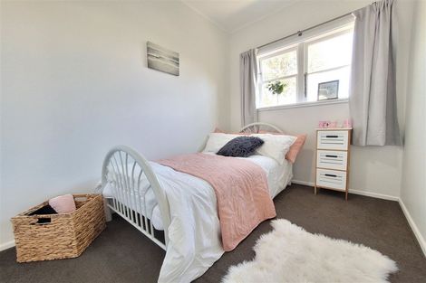 Photo of property in 11 Seddon Street, Naenae, Lower Hutt, 5011