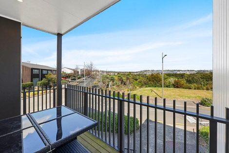 Photo of property in 1 Bonnette Road, Flat Bush, Auckland, 2019