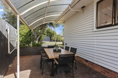 Photo of property in 5 Keats Place, Blockhouse Bay, Auckland, 0600