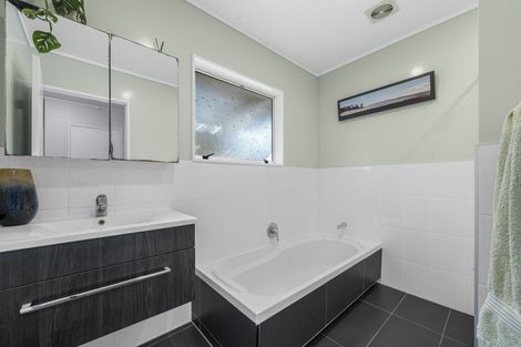 Photo of property in 968a Waiuku Road, Waiuku, 2681