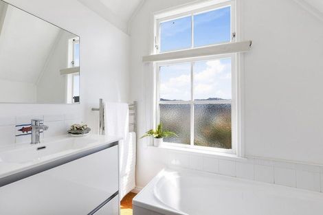 Photo of property in 141 Daniell Street, Newtown, Wellington, 6021