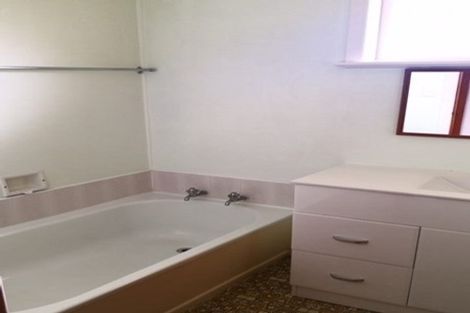 Photo of property in 5 Lloyd Avenue, Mount Albert, Auckland, 1025